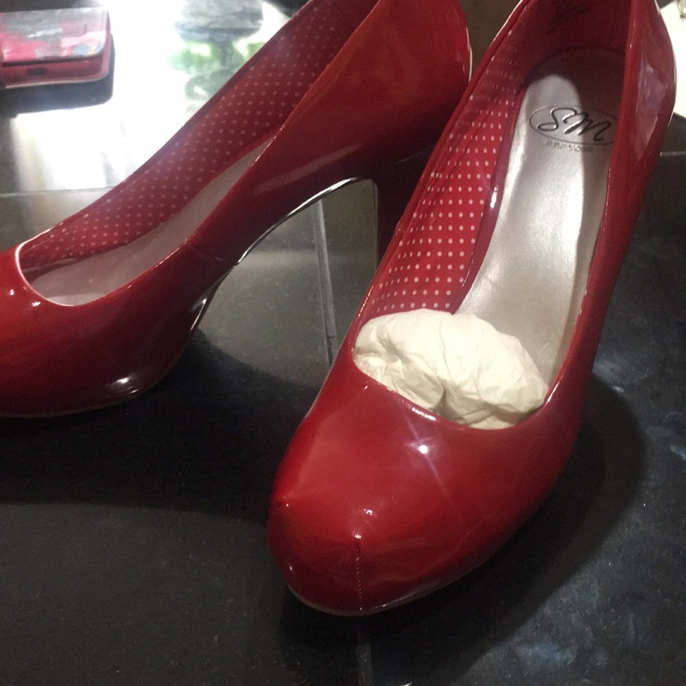 High heels - Picture 2 of 2